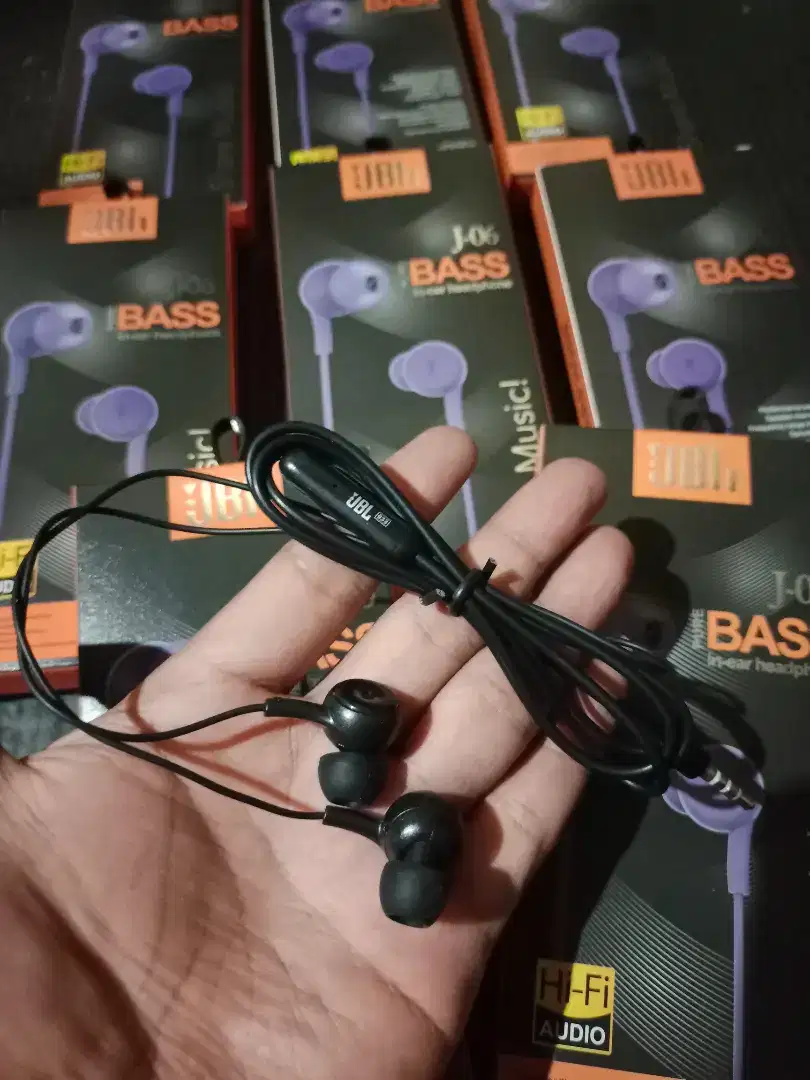 Headset JBL J-06 Bass Mantap