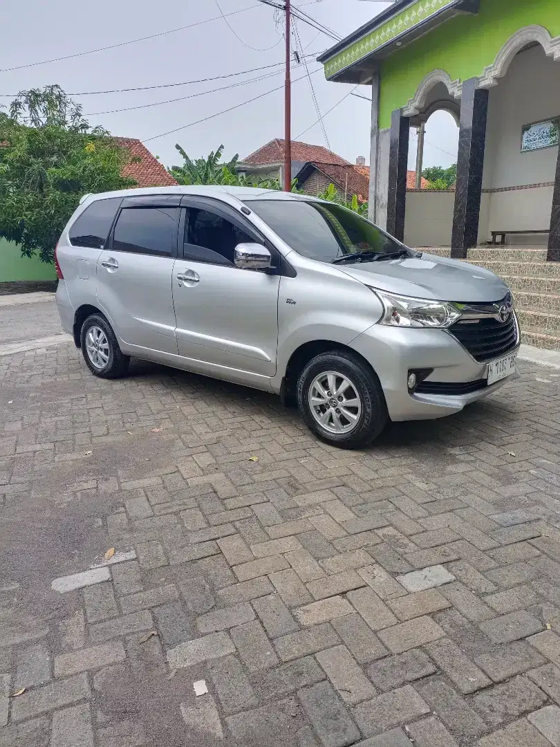 Toyota grand avanza G at