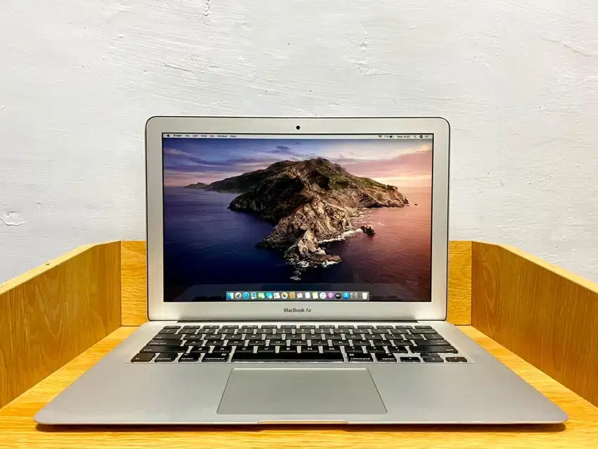 MACBOOK AIR 13 MID 2013, OS CATALINA, CORE i5, RAM 4GB, SSD 128GB