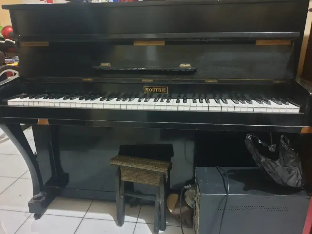 Piano classic Moutrie