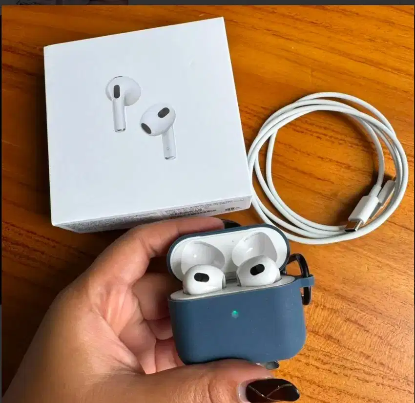 Airpods 3 lightning charging case