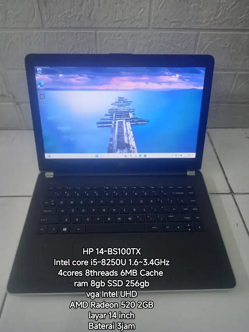 Laptop HP i5 gen 8 dual vga AMD radeon