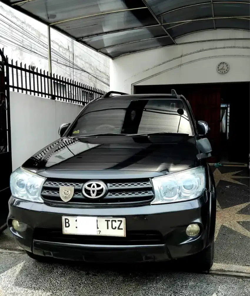 DIJUAL CEPAT TOYOTA FORTUNER DIESEL 2.5G  225JT NEGO