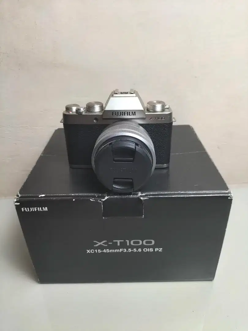 Fujifilm Xt-100 Fullshet Box Lengkap Mulus