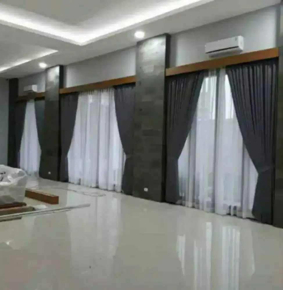 Menjual berbagai model gorden