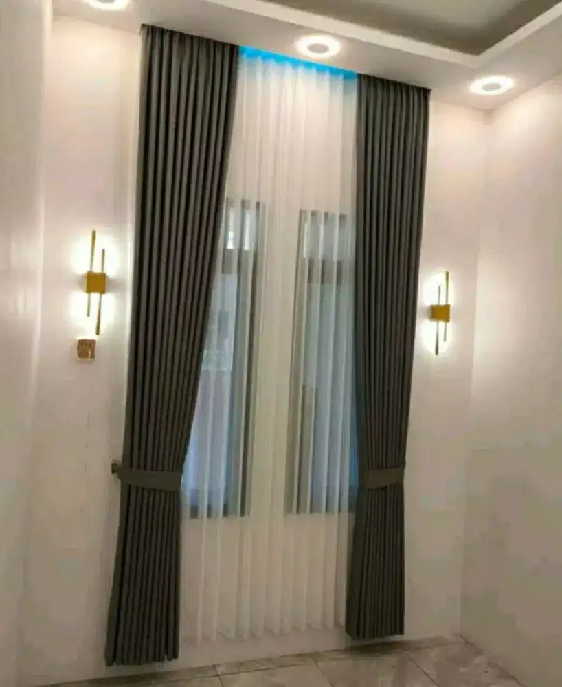 Menjual berbagai model gorden