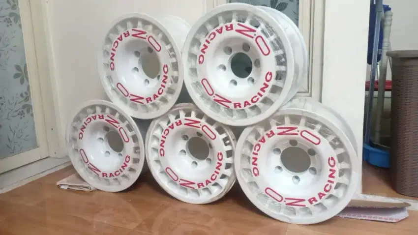 Velg Rally OZ Racing R15 PCD 6x139,7 Lbr 7