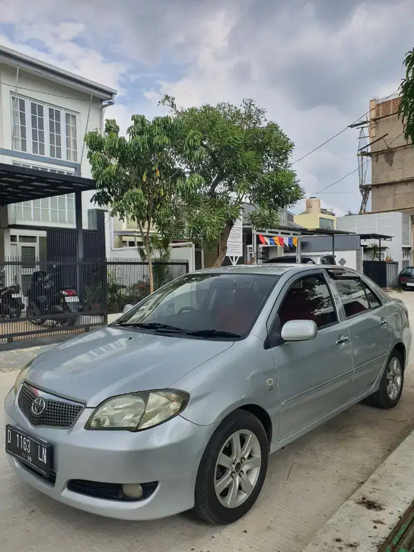 Toyota VIOS G Matic 2006
Mesin bagus, Body mulus