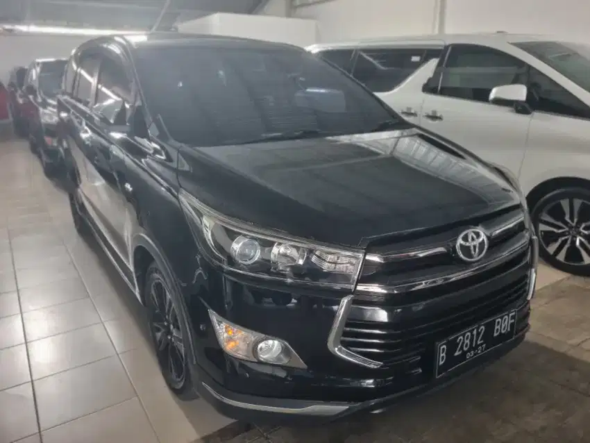 TOYOTA INNOVA REBORN VENTURER Automatic Bensin 2017 Hitam