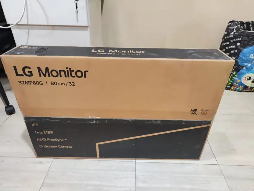 Monitor LG 32 inch inci