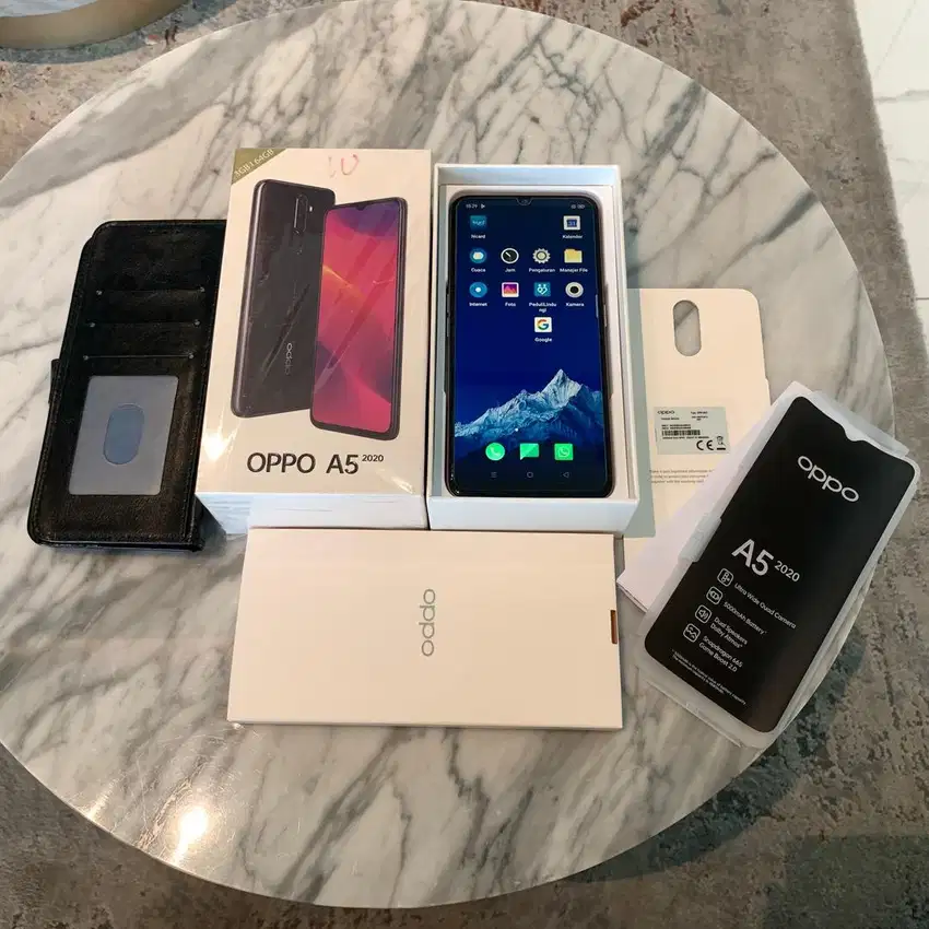 Handphone Oppo A5 2020 Mulus