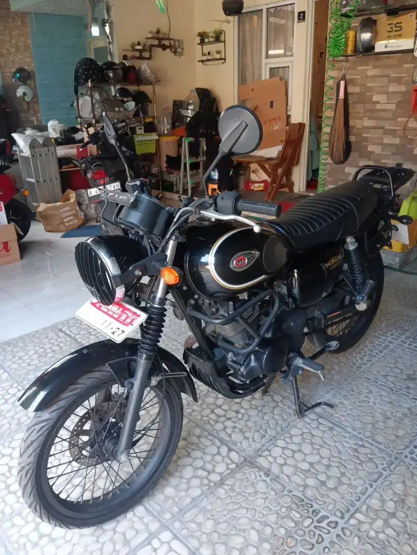 Motor Kawasaki W175 SE 2017