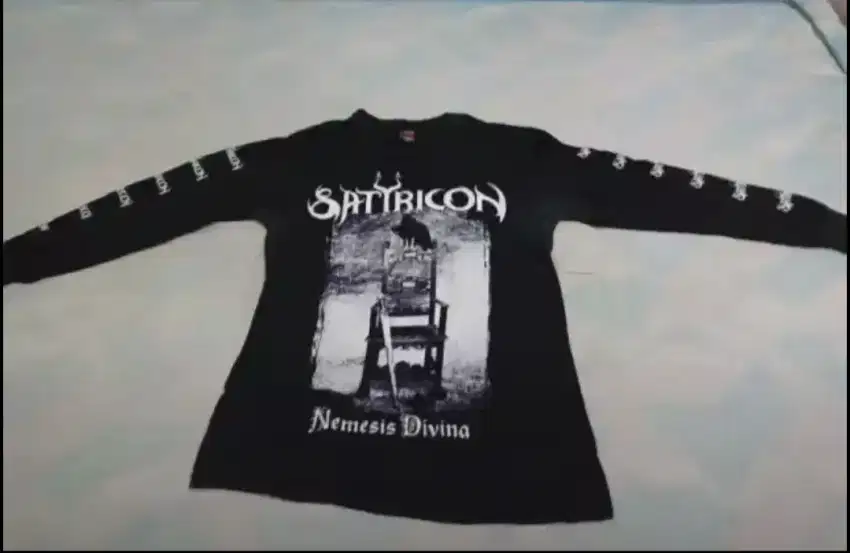 Pakaian Baju Kaos Lengan Panjang Longsleeve Satyricon