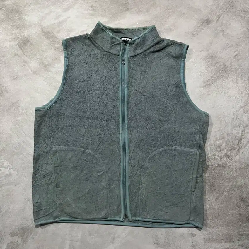 VEST UNIQLO ROMPI POLAR BULU ORIGINAL