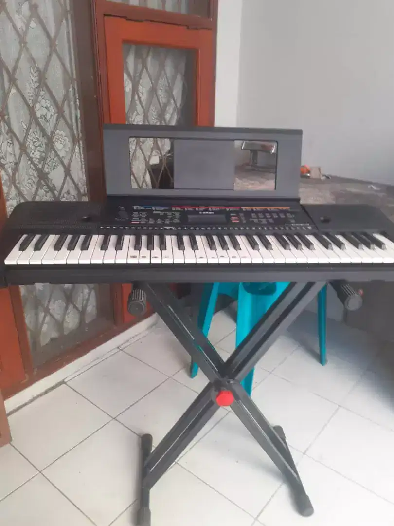 Keyboard Yamaha PSR E263