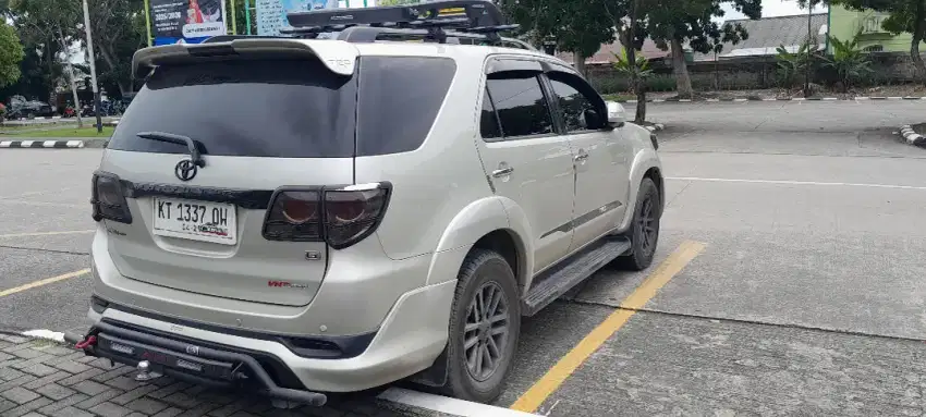 Fortuner 2.5 TRD VNT manual solar