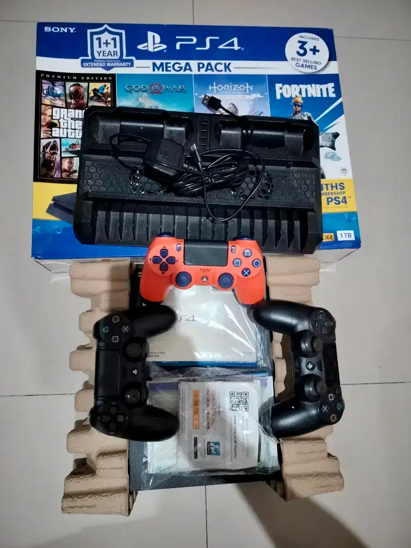 PS4 Slim kondisi mulus 1TB