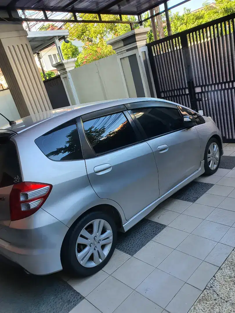 Honda jazz RS Matic 2010 silver