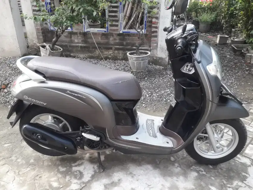 Scoopy tahun 2018 W Sdrjo. Siap pakek