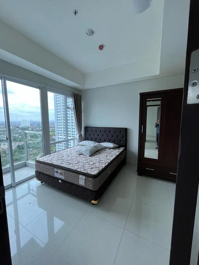 Disewakan Apartemen Puri Mansion 2+1 BR Semi Furnished PM 547