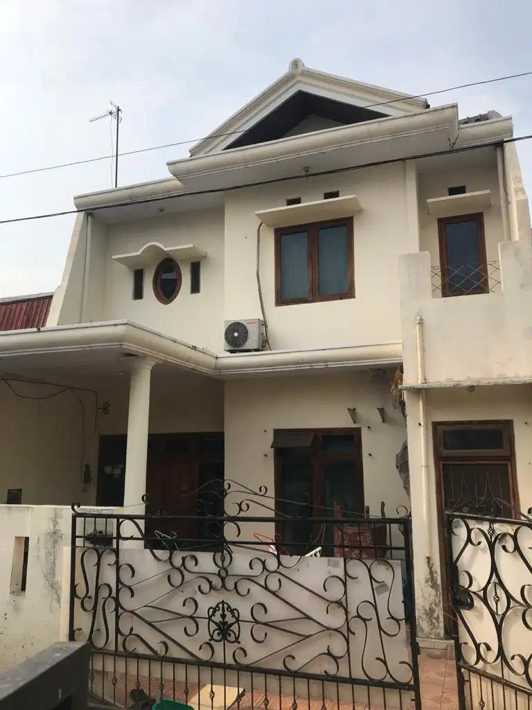 Dijual Rumah Bagus di Kemang Pratama 2, Rawalumbu, Bekasi Selatan