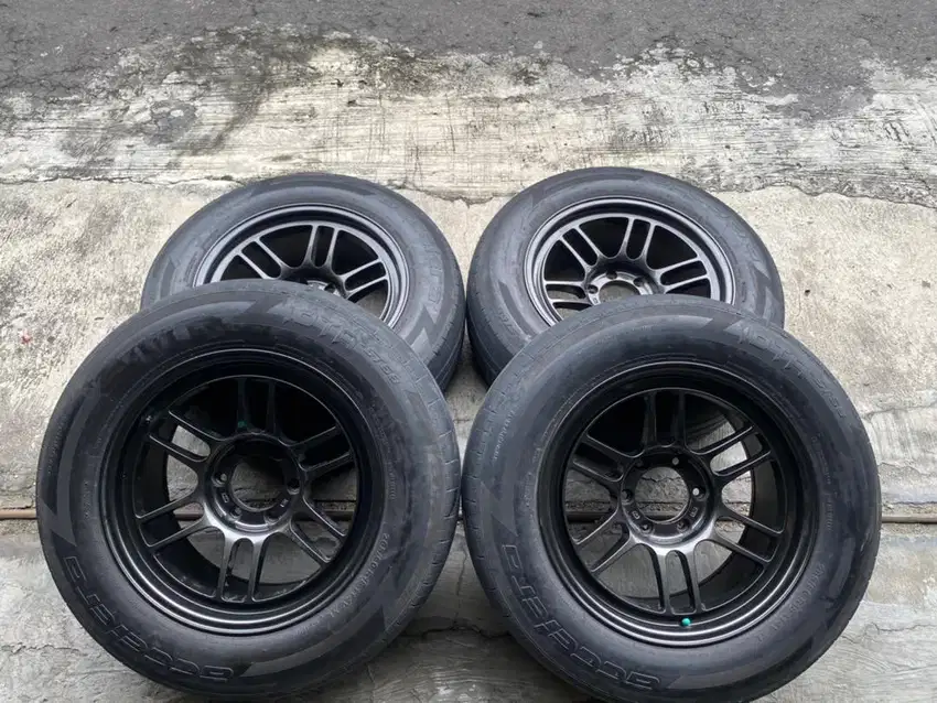 velg RPT R18 pcd 6 et 0 lebar 9 + ban accelera iota 265/60