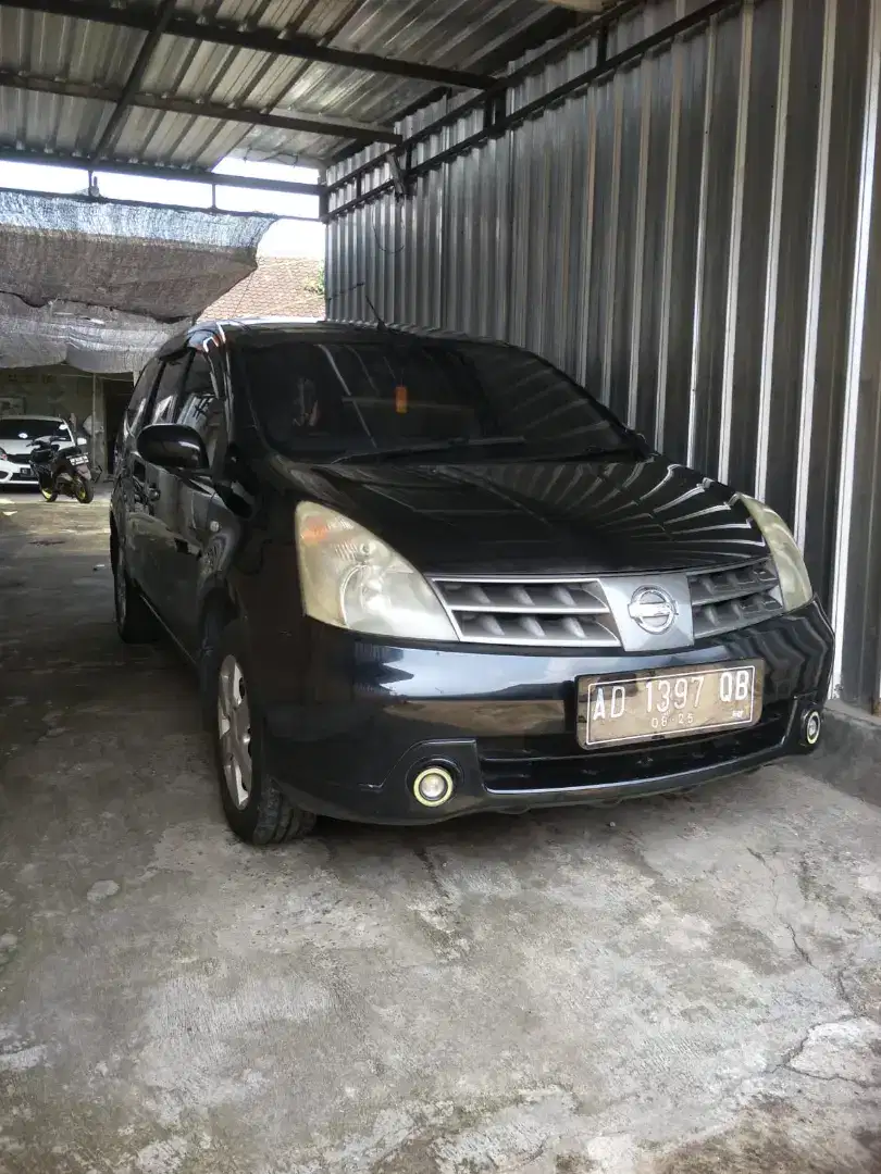 Grand livina xv th 2008 at