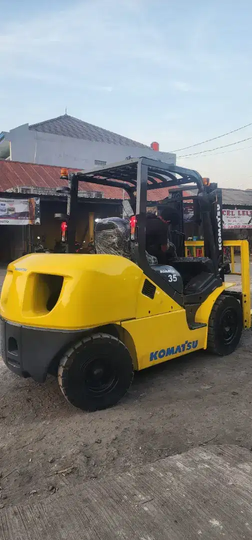 Forklift Komatsu 3,5 Ton,Matic,Tiang 3 Meter,FD35-10,Tahun 2019