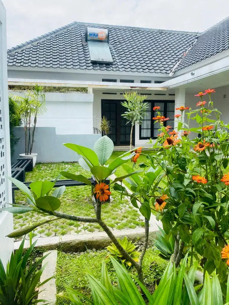 Rumah Villa Siap Huni Komplek Graha Puspa Bandung