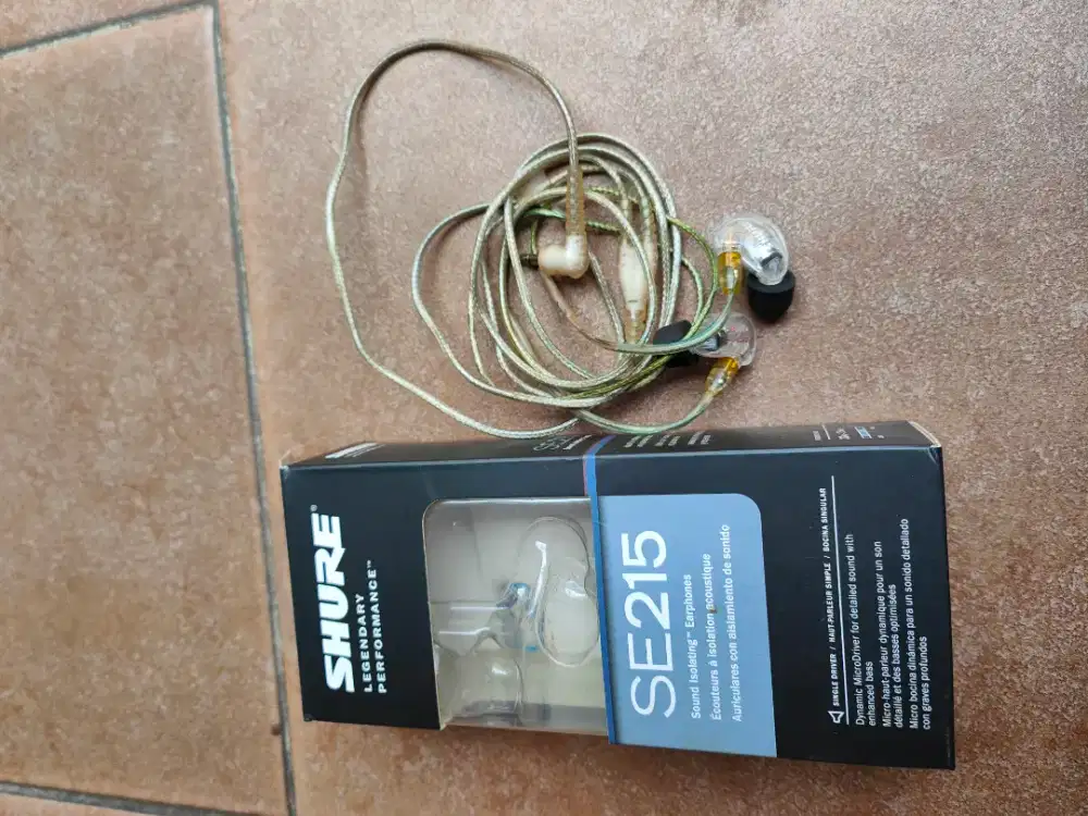 Earphone Shure SE215 transparan ($125-2014)