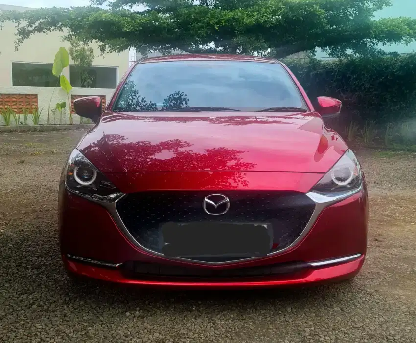 DIJUAL MAZDA 2 SEDAN BUAT ANTER ANAK