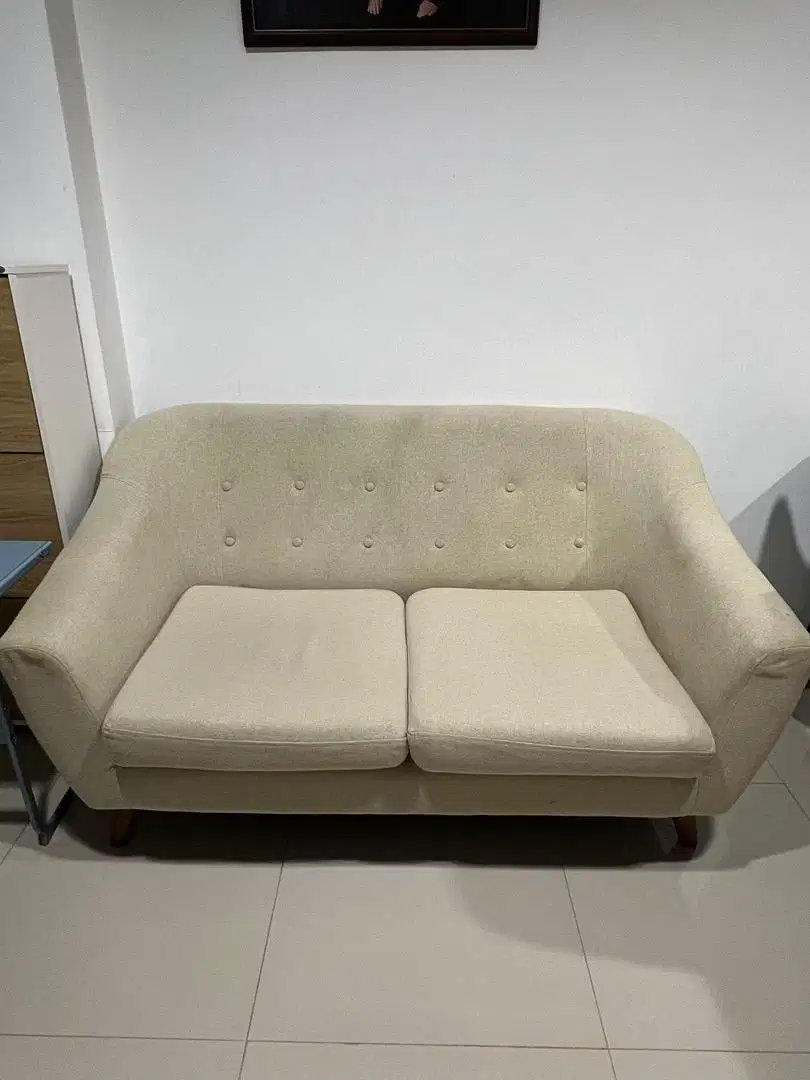 Sofa tamu 2 kursi