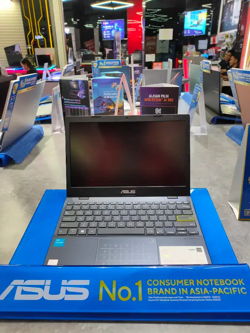 Asus E210KA Celeron clamshell