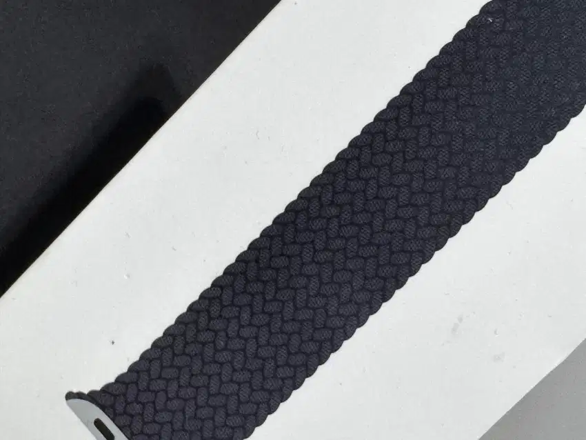 Strap Apple watch braided solo loop authentic