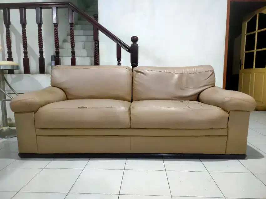 Sofa bekas kondisi sesuai foto