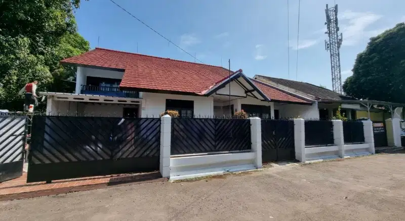 Dijual Cepat Dibawah NJOP Taman Depan Belakang di Cijagra Suryalaya