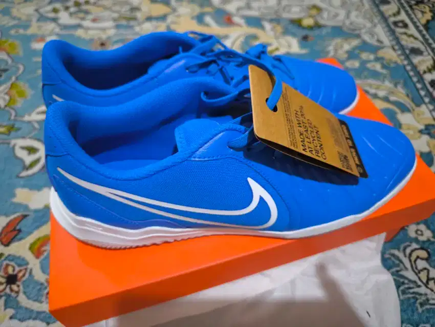 Nike Tiempo Legend 10 Club IC sepatu futsal