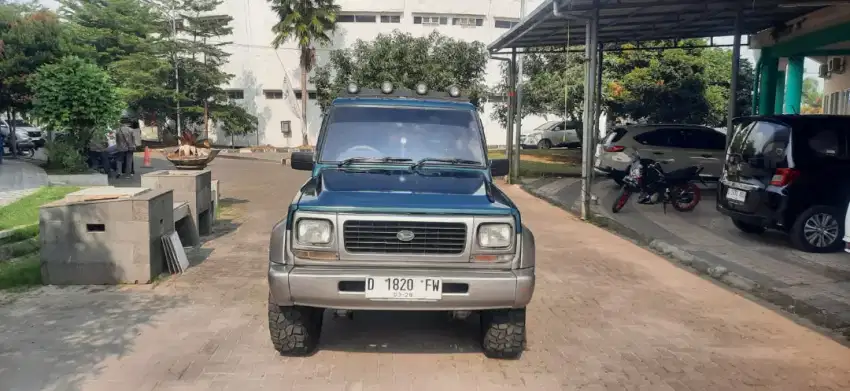 Daihatsu feroza 1996