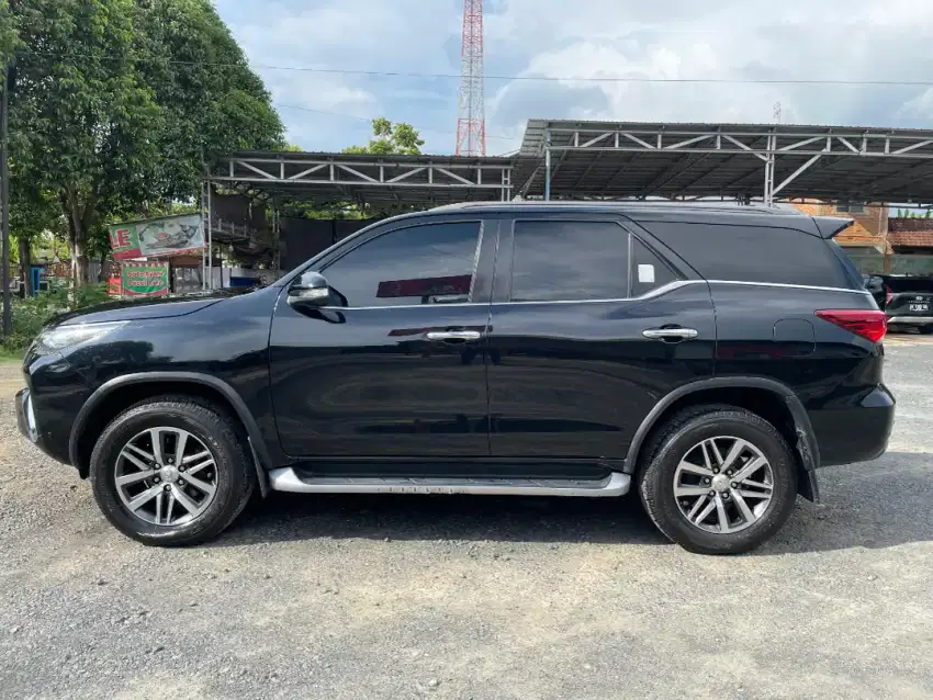 VRZ AT 2017 HITAM METALIK