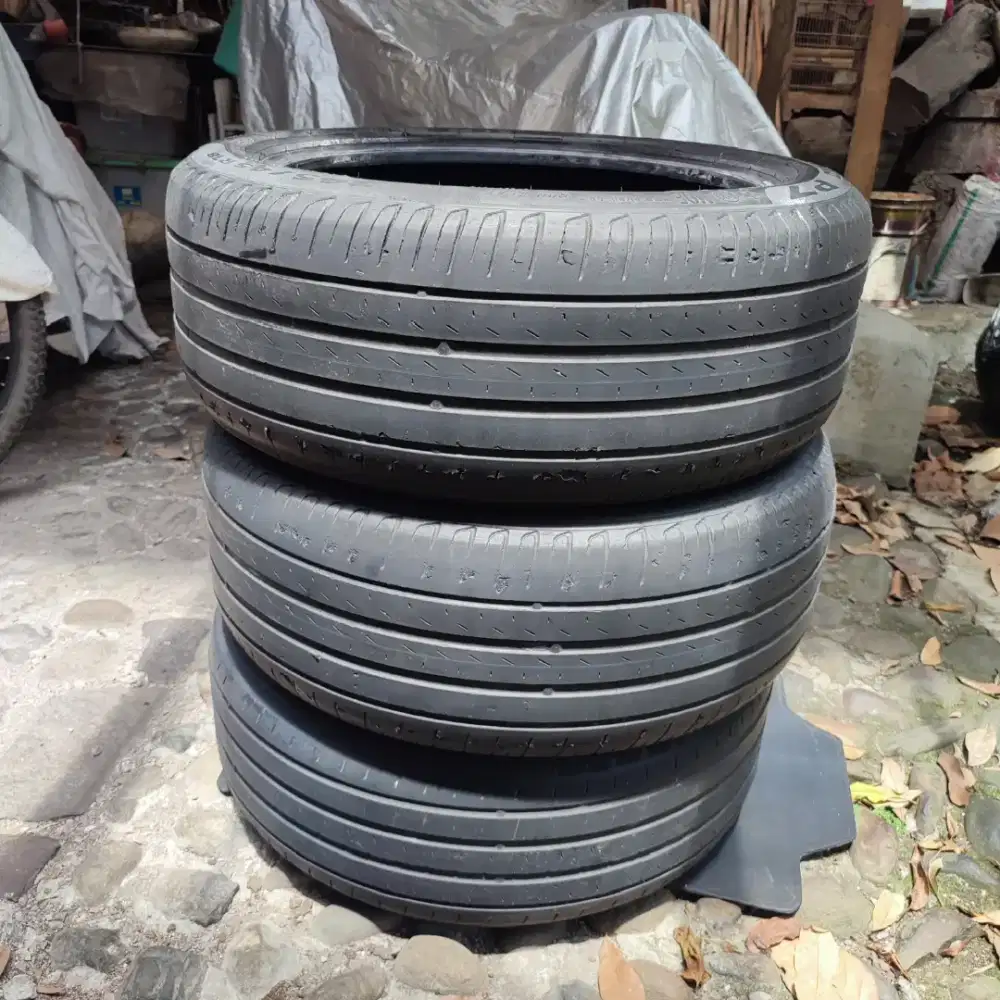 Ban 18 Pirelli Run Flat Tyre