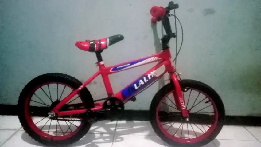 sepeda BMX CHILDREN LALIX anak msih bagus ban msih tebal tinggal pakai