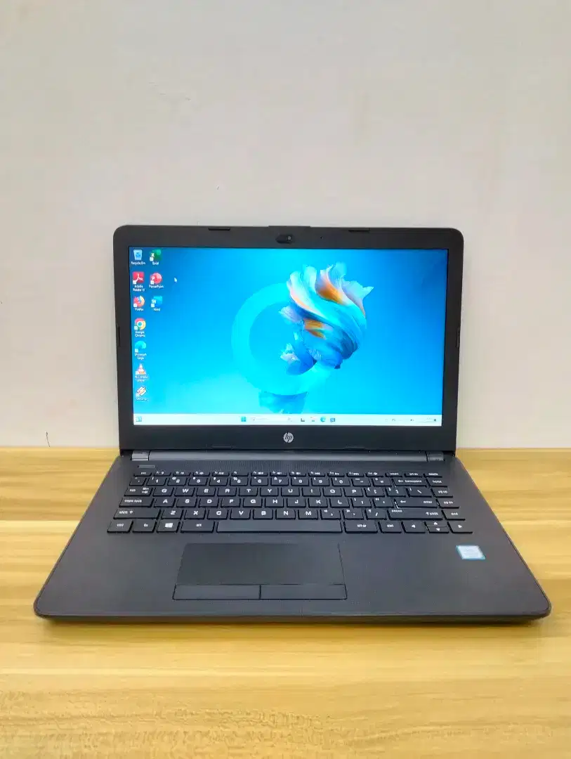 Laptop Hp 14-bs743TU Intel Core i3-6006U Ram 4GB SSD 256GB