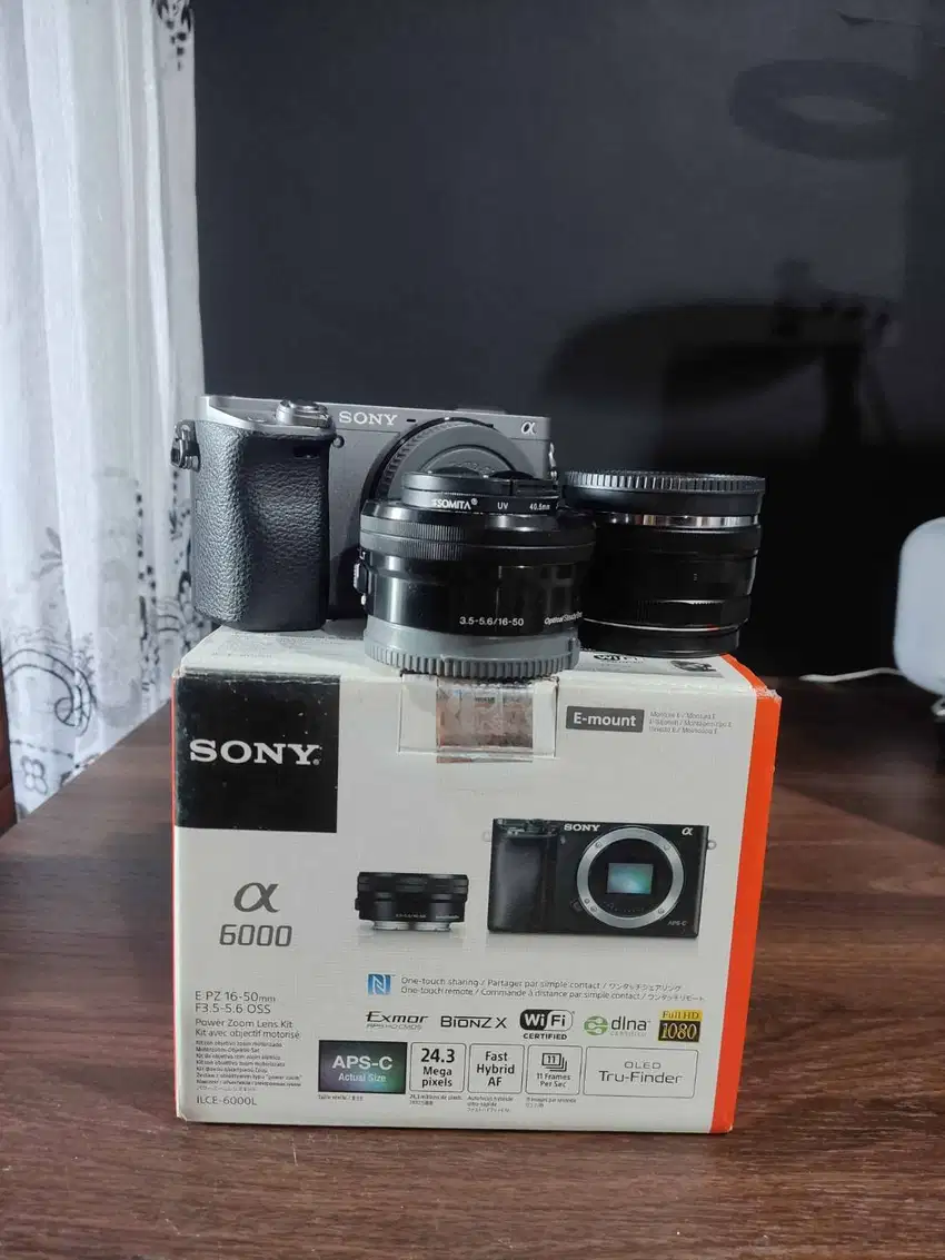 KAMERA SONY A6000 + LENSA KIT 16-50MM + LENSA MEIKE 35MM F1.7