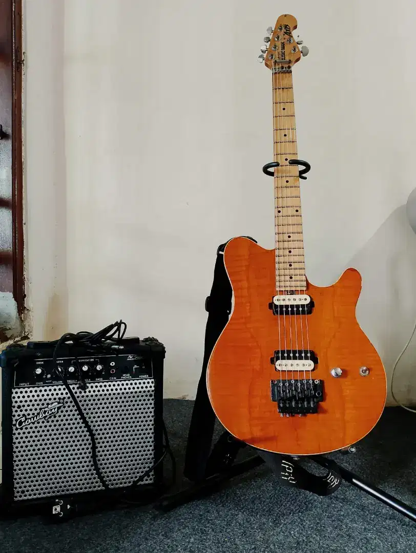 Gitar musicman Exis