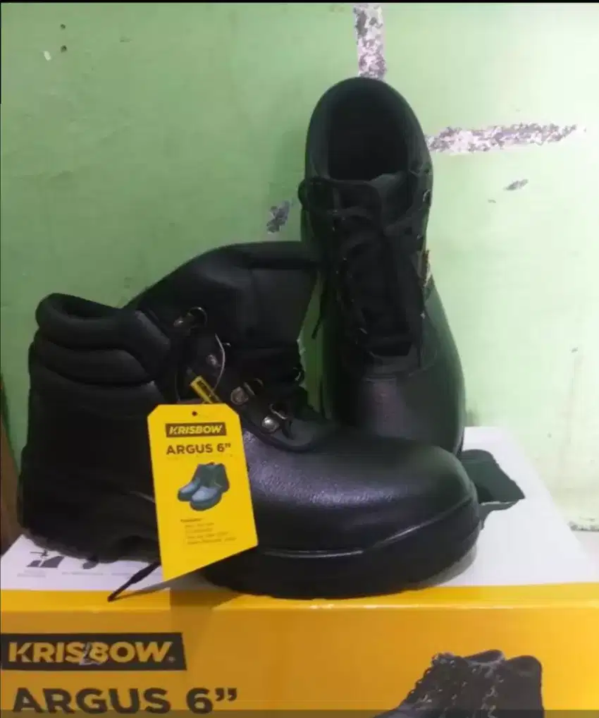 Sepatu safety krisbow