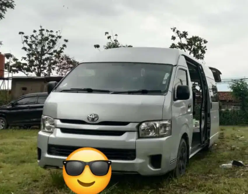 Hiace Commuter 2018