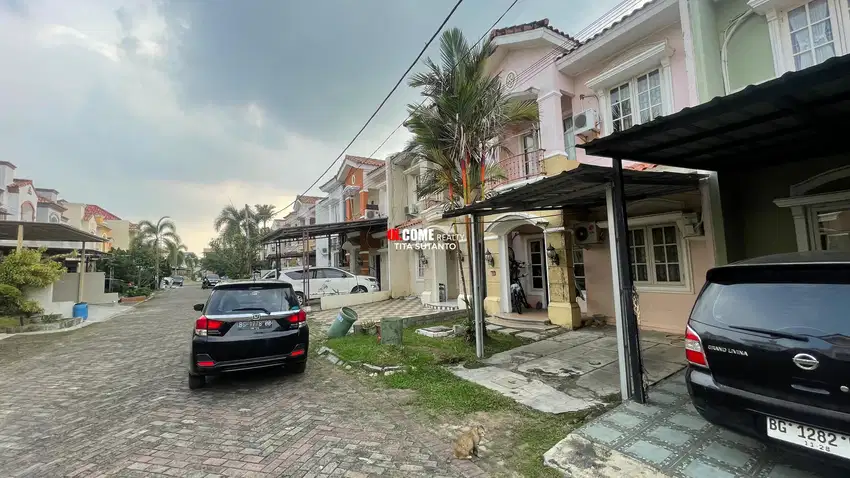 DIJUAL RUMAH 2 LANTAI KOMPLEK PERUMAHAN GRAND GARDEN