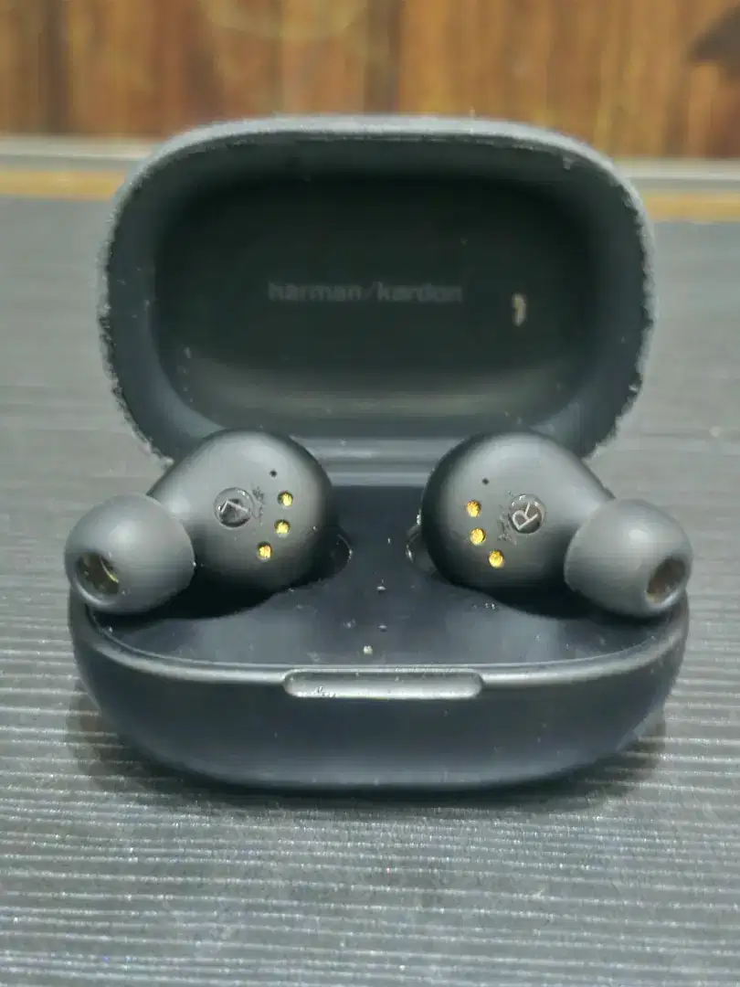 Earphone bluetooth wireless Harman kardon