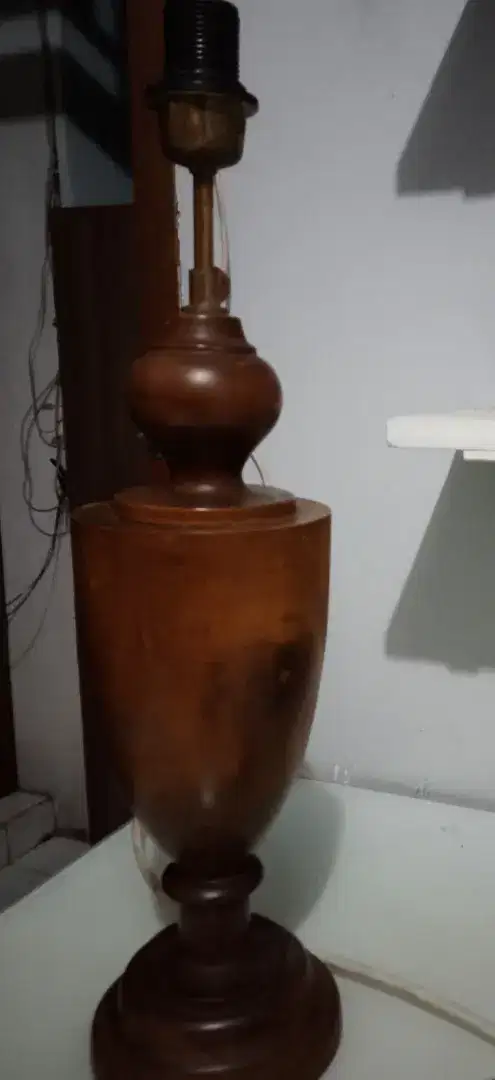 Lampu tidur kayu jati