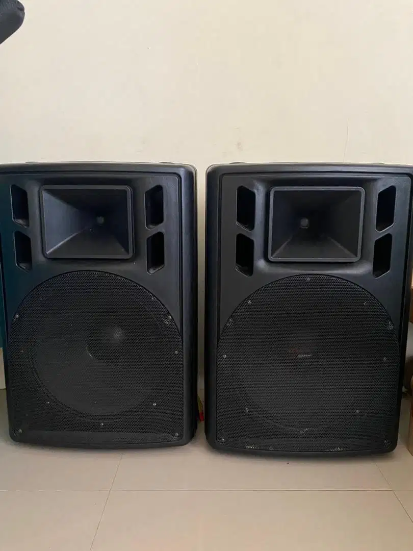 Speaker Aktif 15 Inch